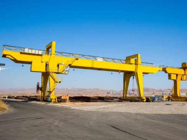 起重設備包含哪些主要類型,它們各自的功能和特點是什么? 起重設備包含哪些主要類型,它們各自的功能和特點是什么?